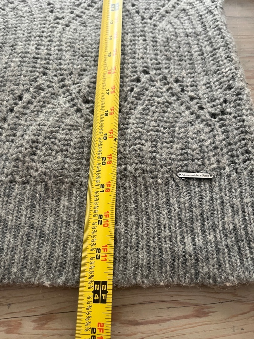 Abercrombie & Fitch Gray Knit Crewneck Sweater Medium - Picture 8 of 8